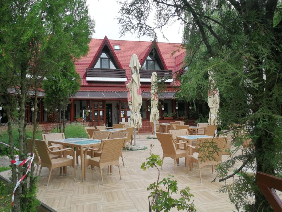 Hotel Pensiunea Casa Matei Berca Esterno foto